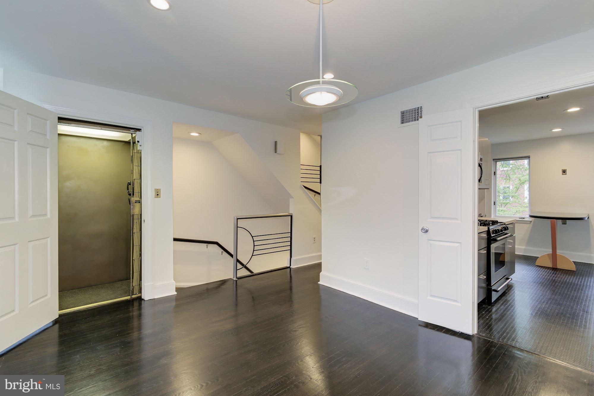 3917 GEORGETOWN COURT NW