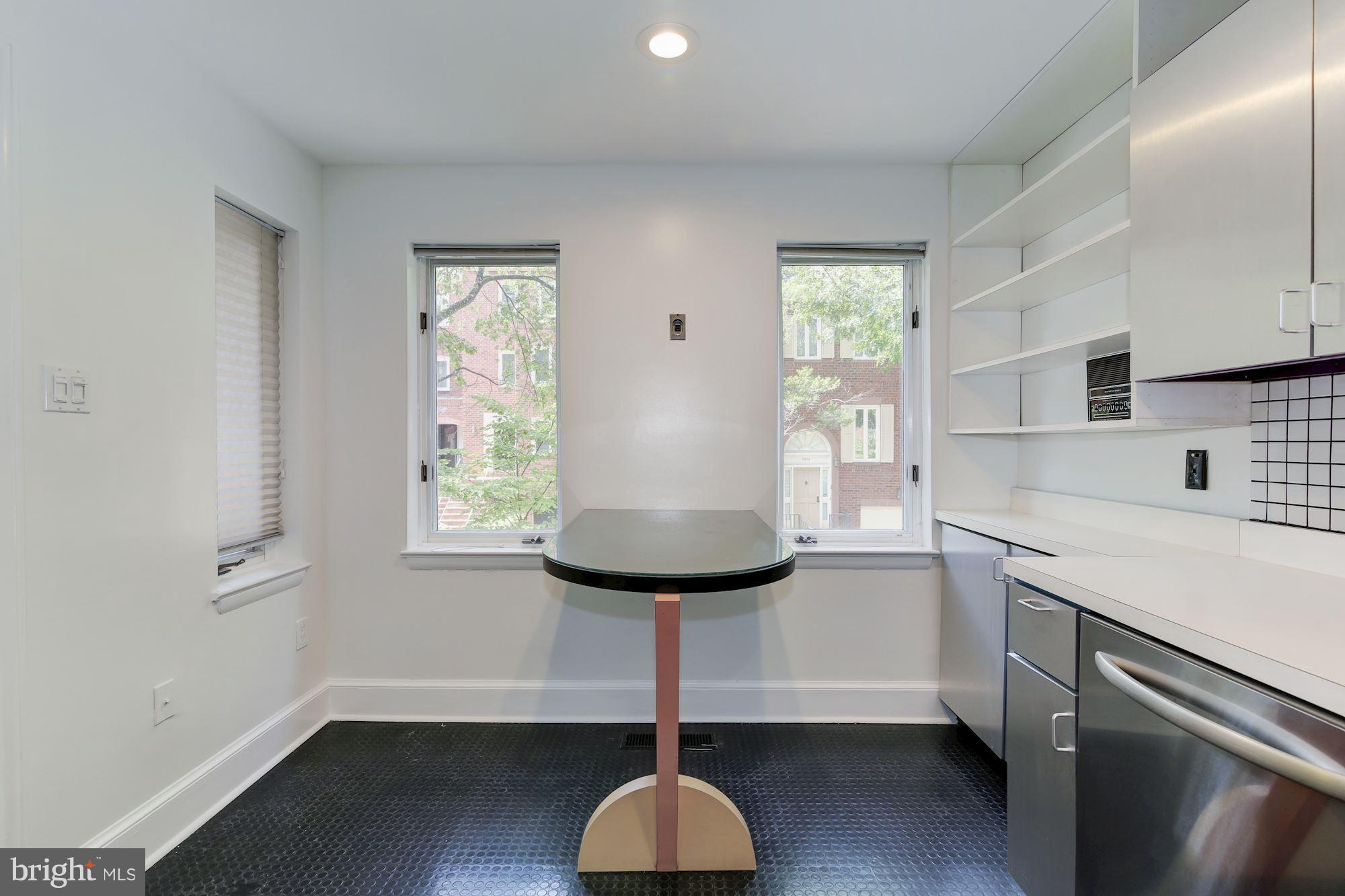 3917 GEORGETOWN COURT NW