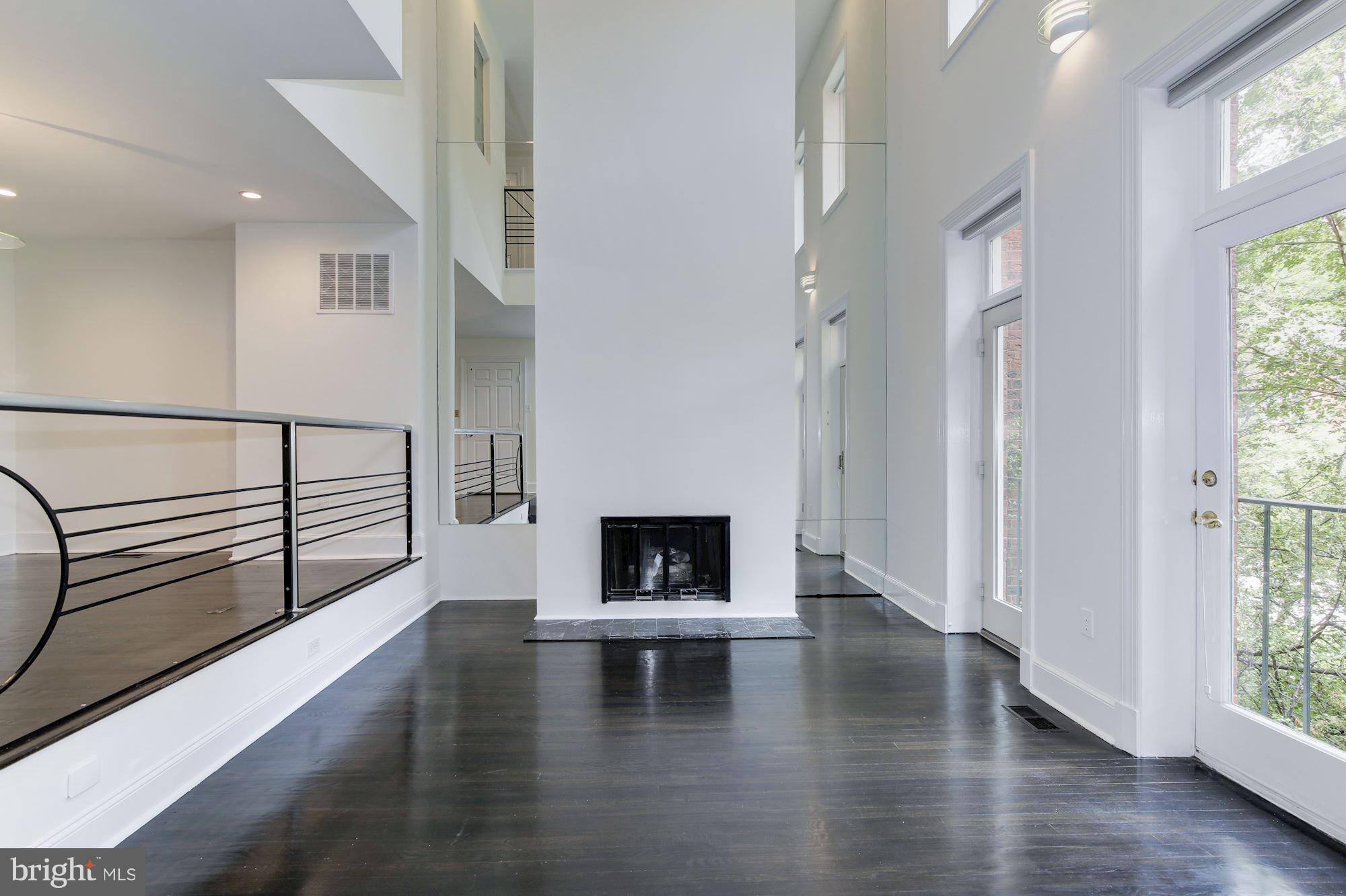 3917 GEORGETOWN COURT NW