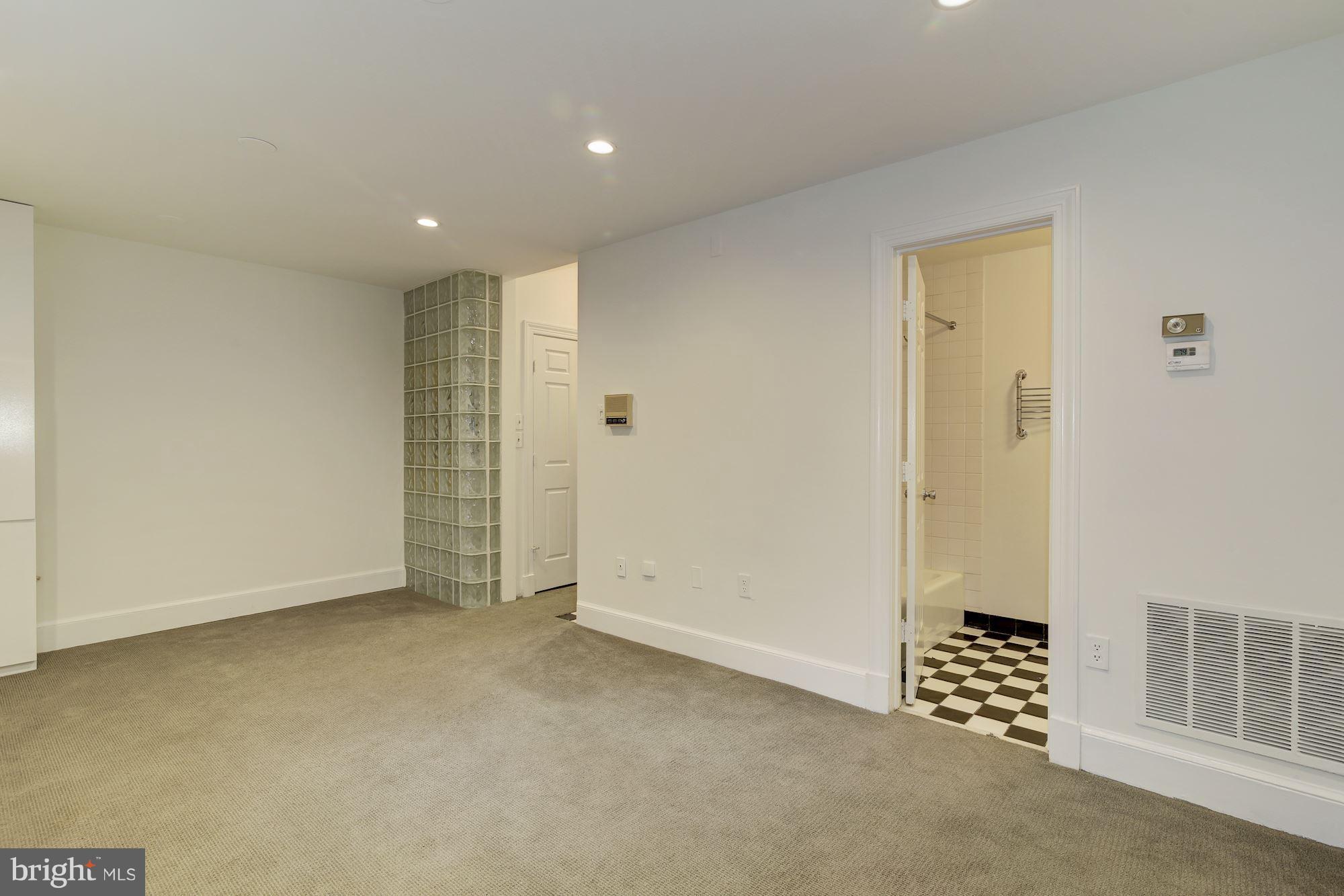 3917 GEORGETOWN COURT NW