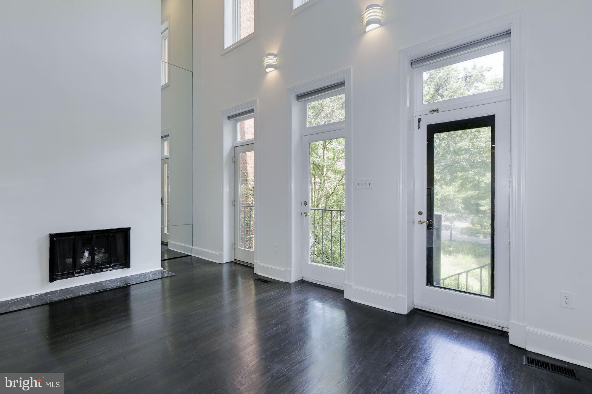 3917 GEORGETOWN COURT NW