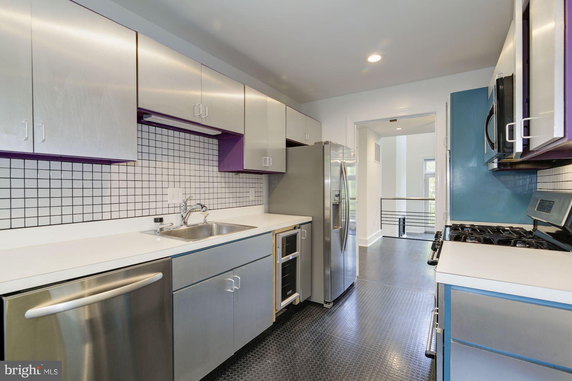 3917 GEORGETOWN COURT NW