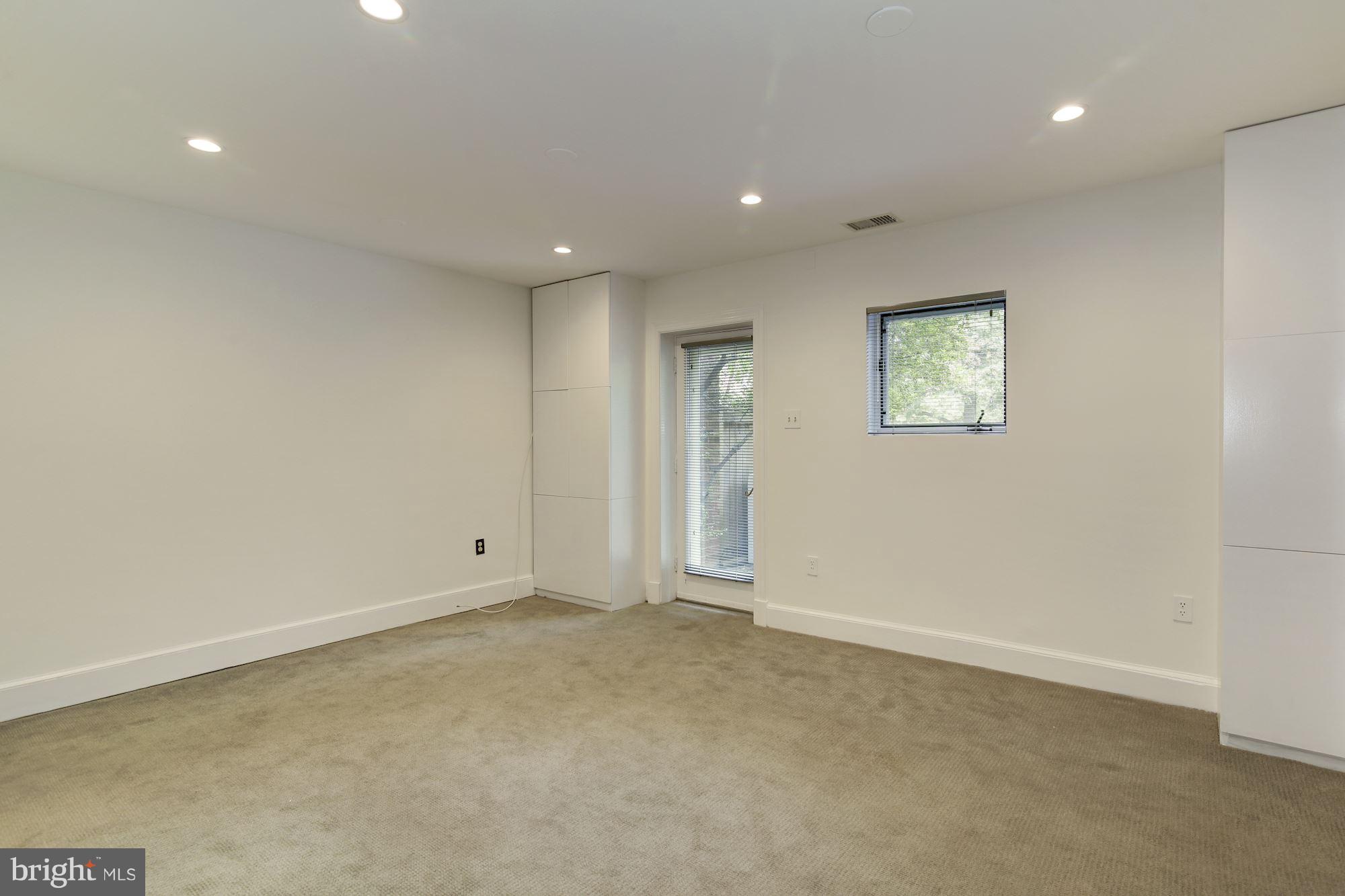 3917 GEORGETOWN COURT NW