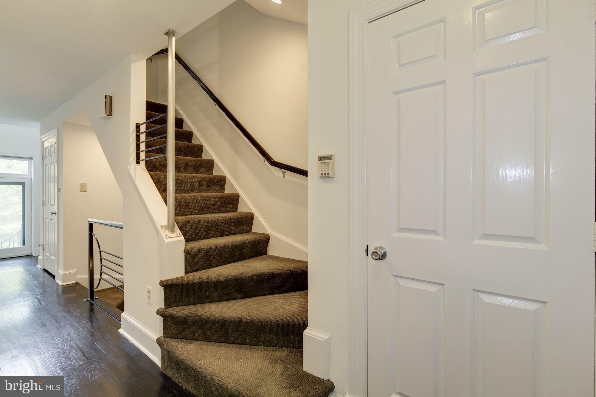 3917 GEORGETOWN COURT NW