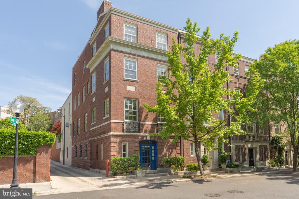 1919 23RD STREET NW