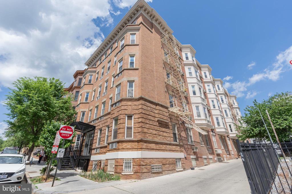 1415 CHAPIN STREET NW 105