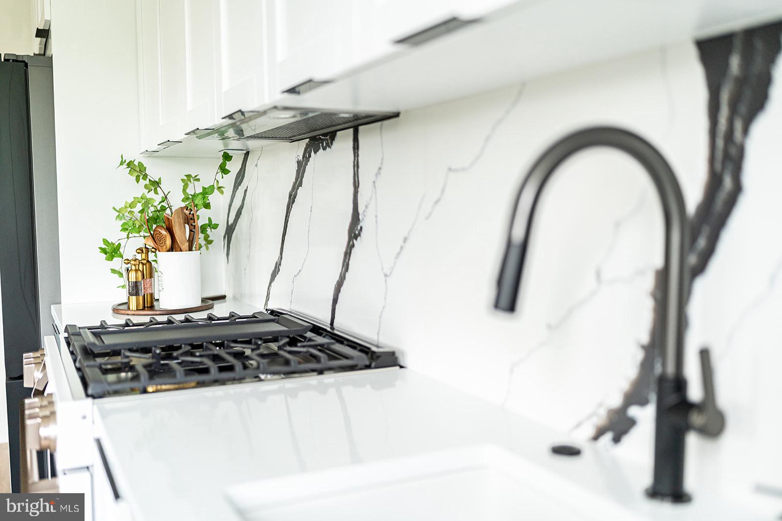 4000 TUNLAW ROAD NW 908