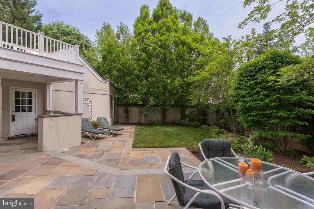 2911 45TH STREET NW