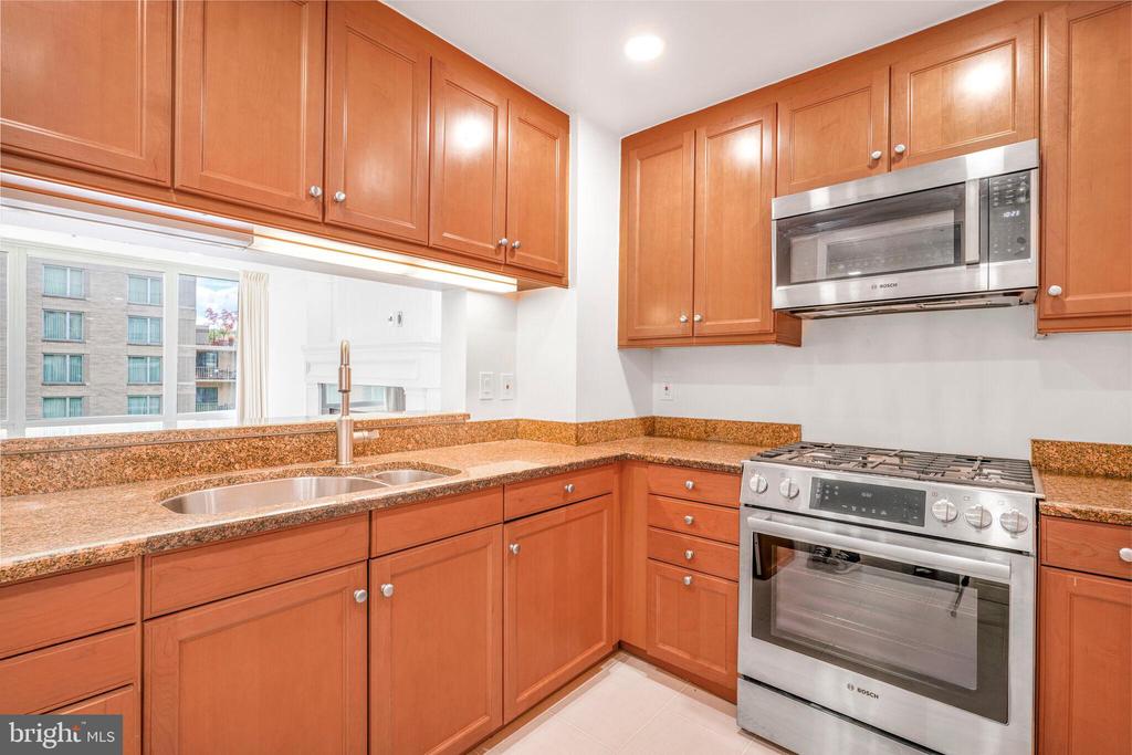 1111 23RD STREET NW 8E
