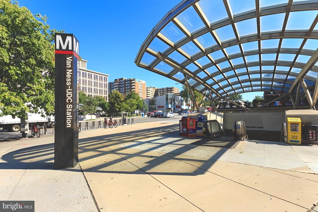 4600 CONNECTICUT AVENUE NW 306