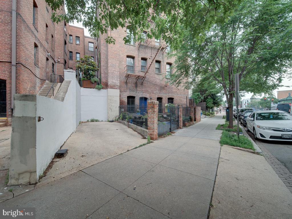 1812 VERNON STREET NW 42