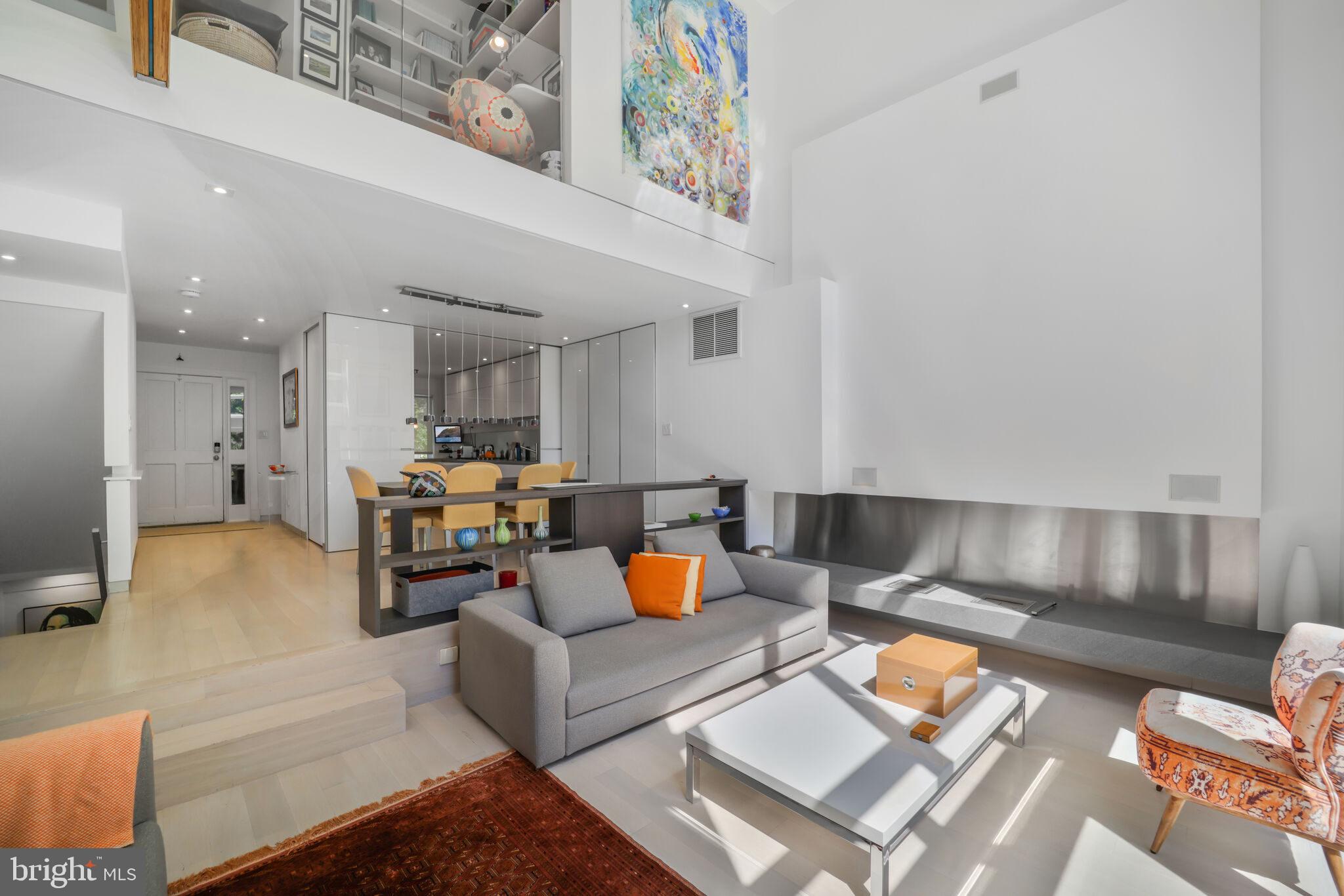 3927 GEORGETOWN COURT NW