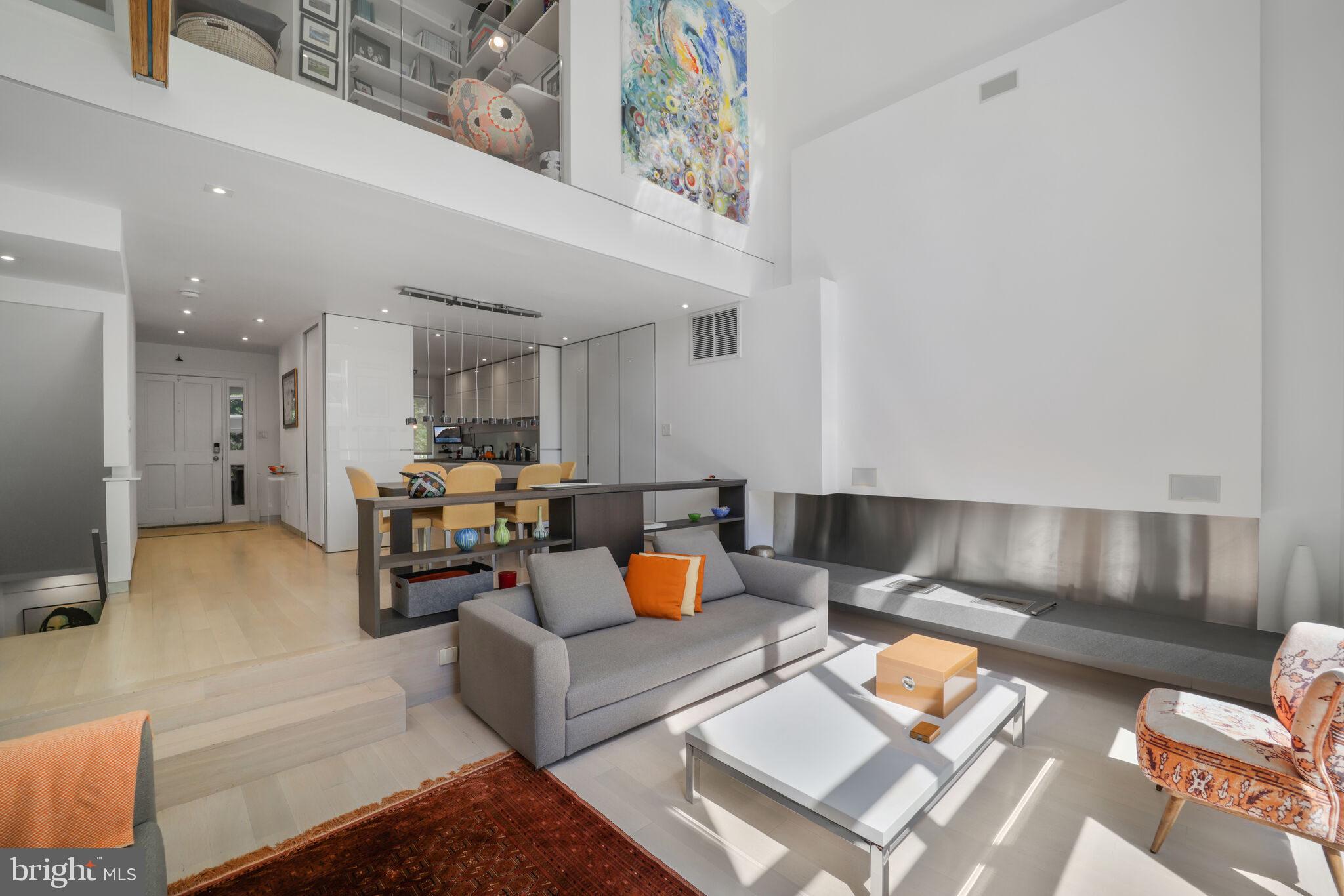 3927 GEORGETOWN COURT NW