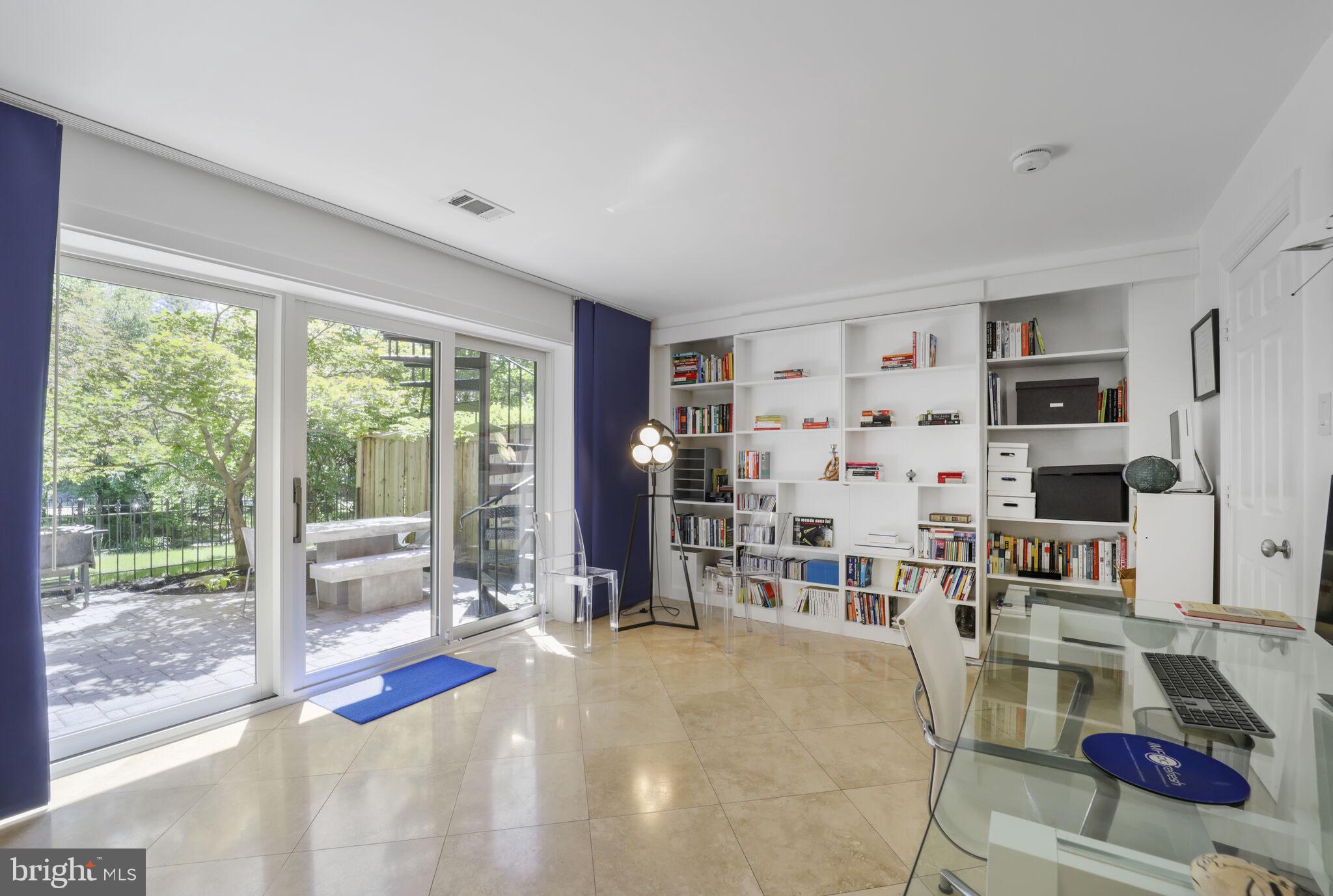 3927 GEORGETOWN COURT NW