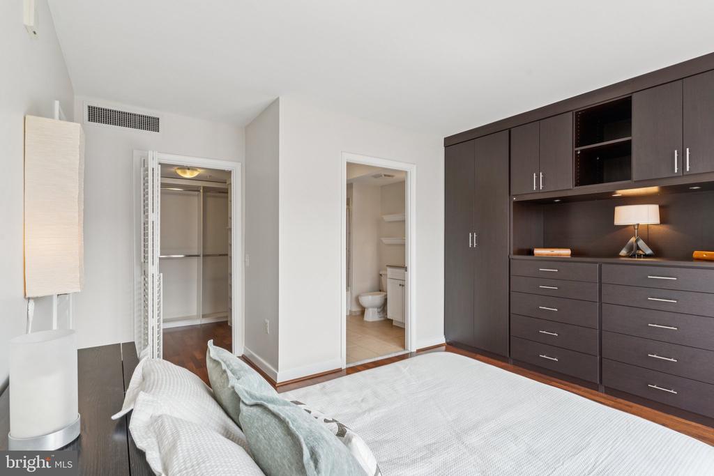 616 E STREET NW 1114