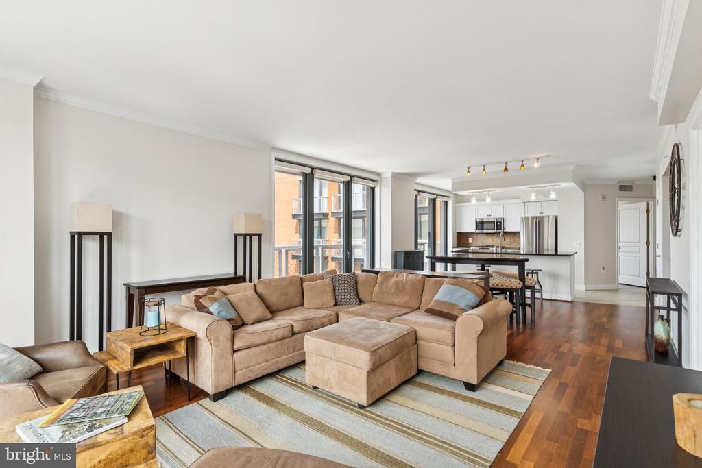 616 E STREET NW 1114