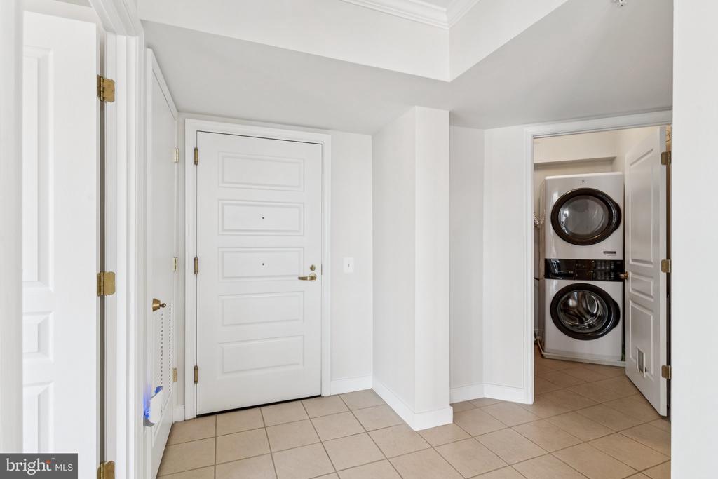 616 E STREET NW 1114