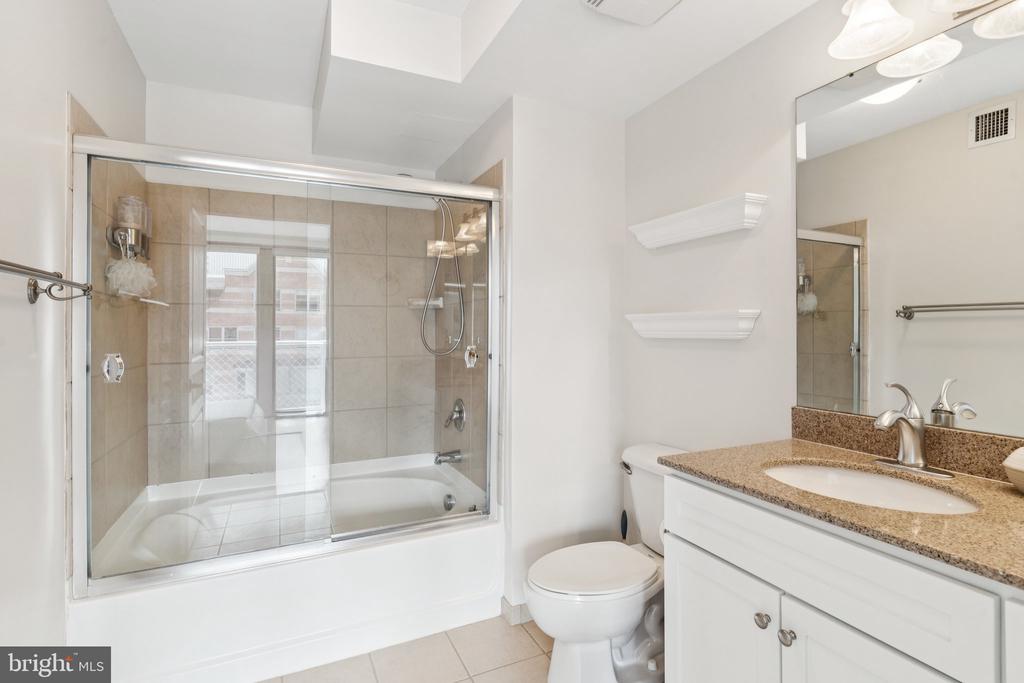 616 E STREET NW 1114