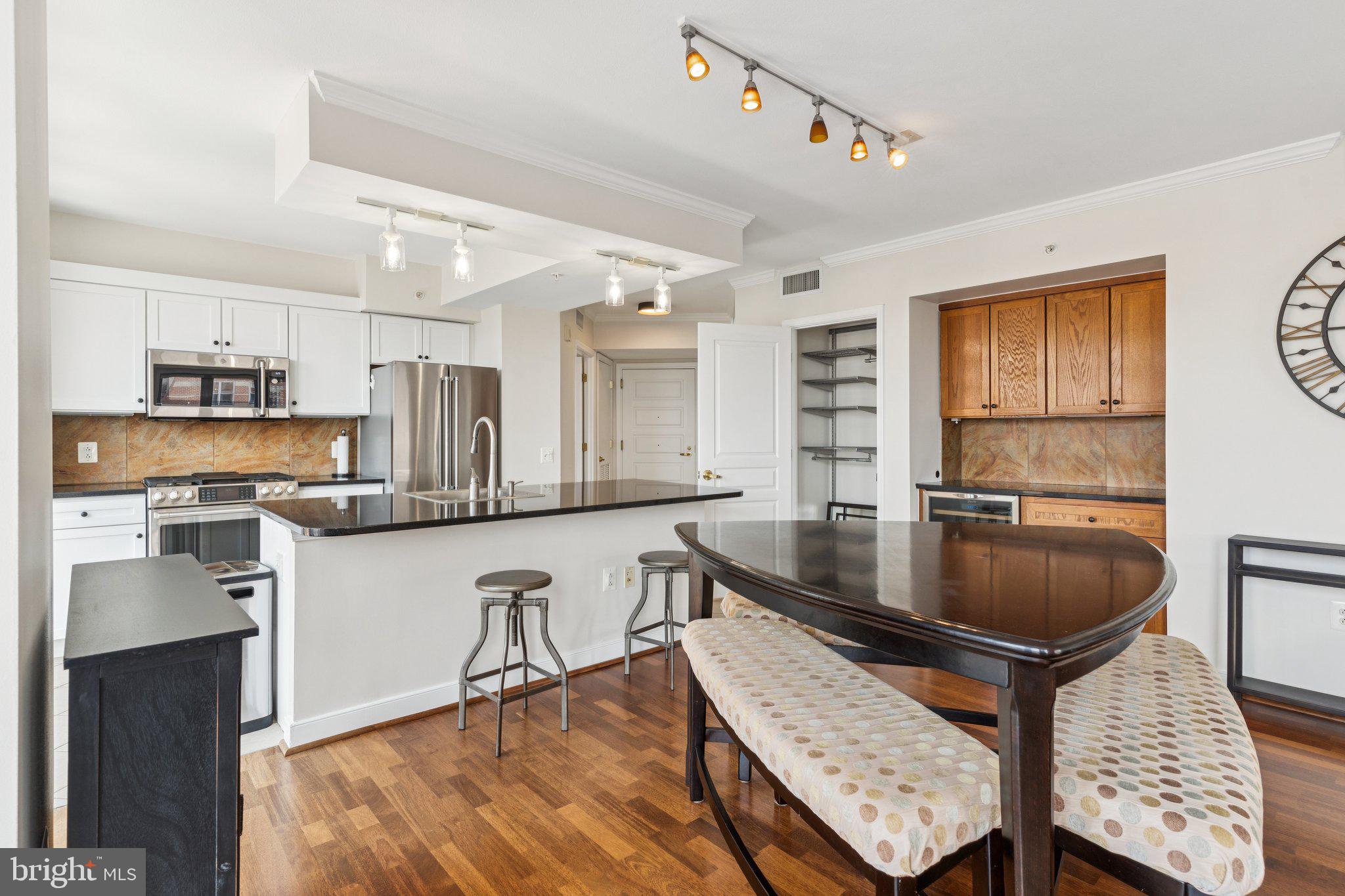 616 E STREET NW 1114