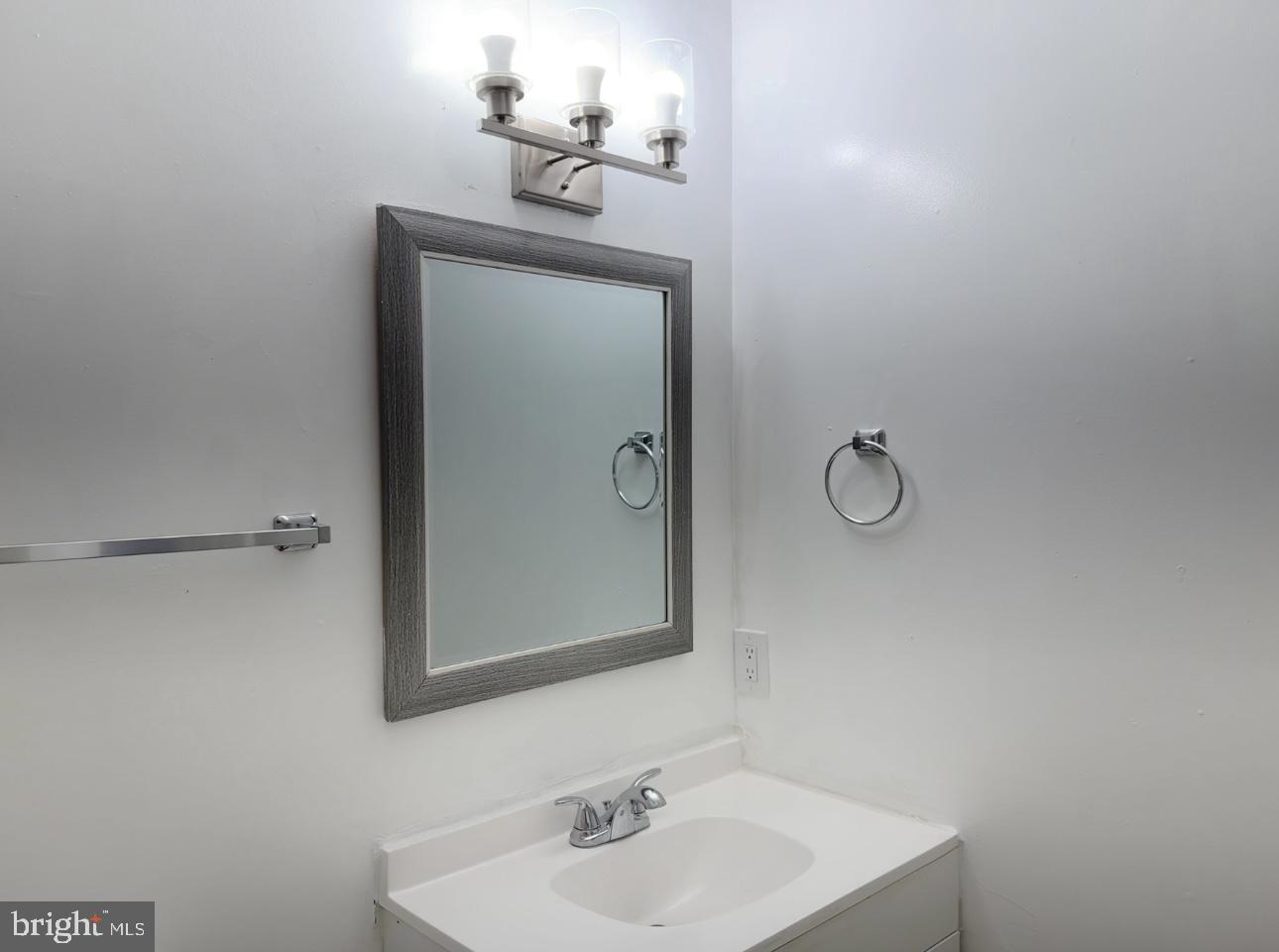 1652 WEST VIRGINIA AVENUE NE 2