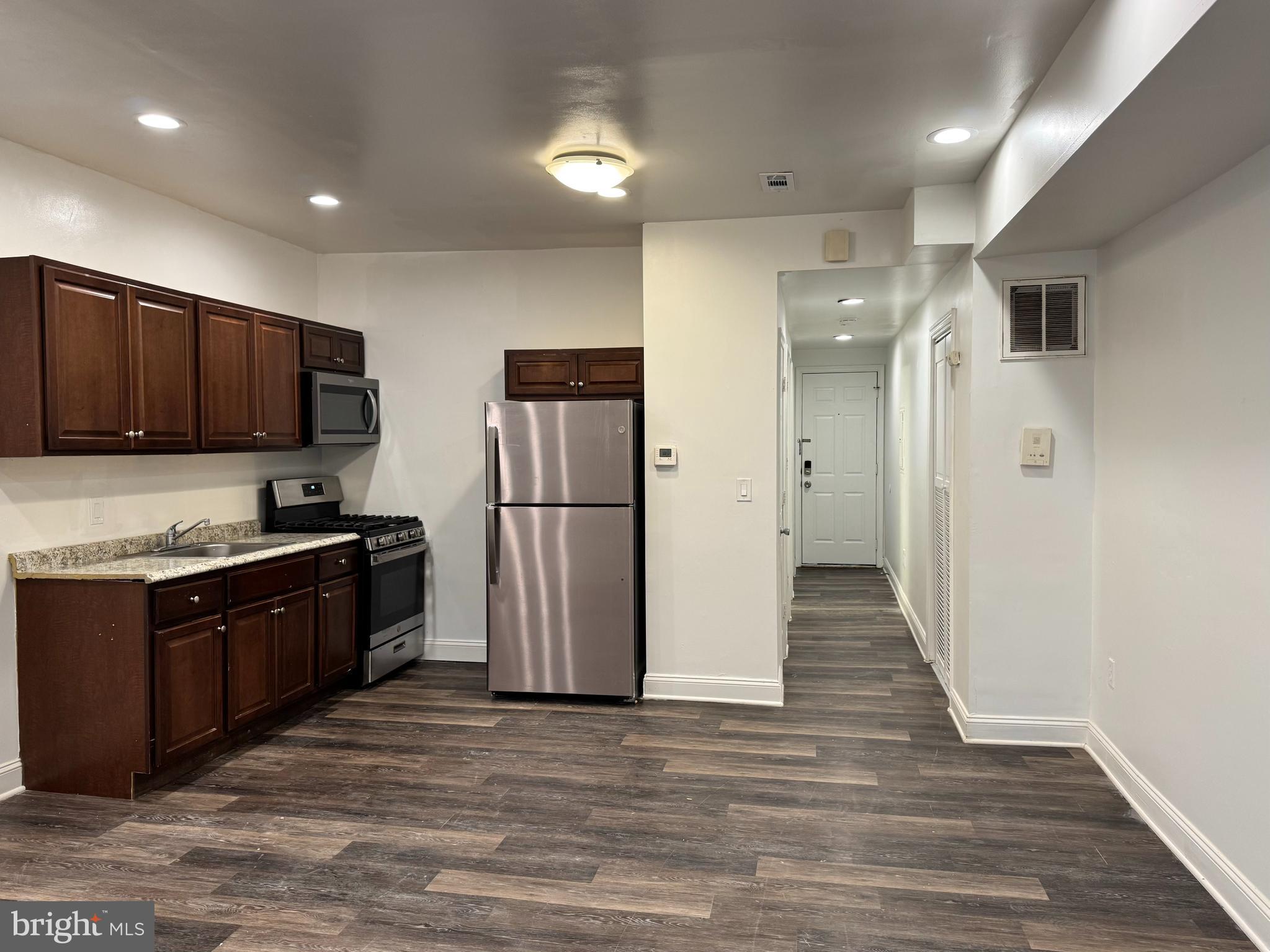 1652 WEST VIRGINIA AVENUE NE 2