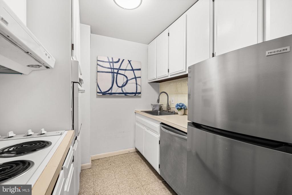 1435 4TH STREET SW B513