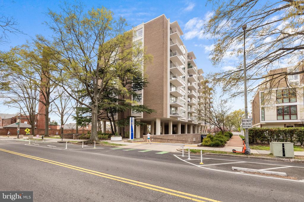 1435 4TH STREET SW B513