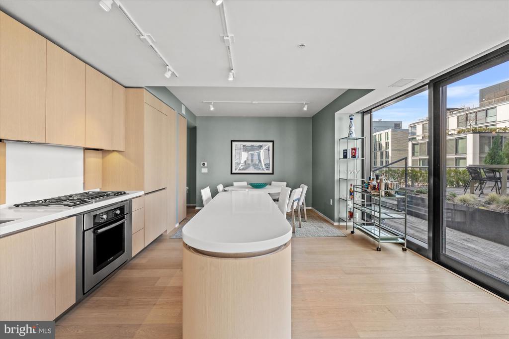 925 H STREET NW 810