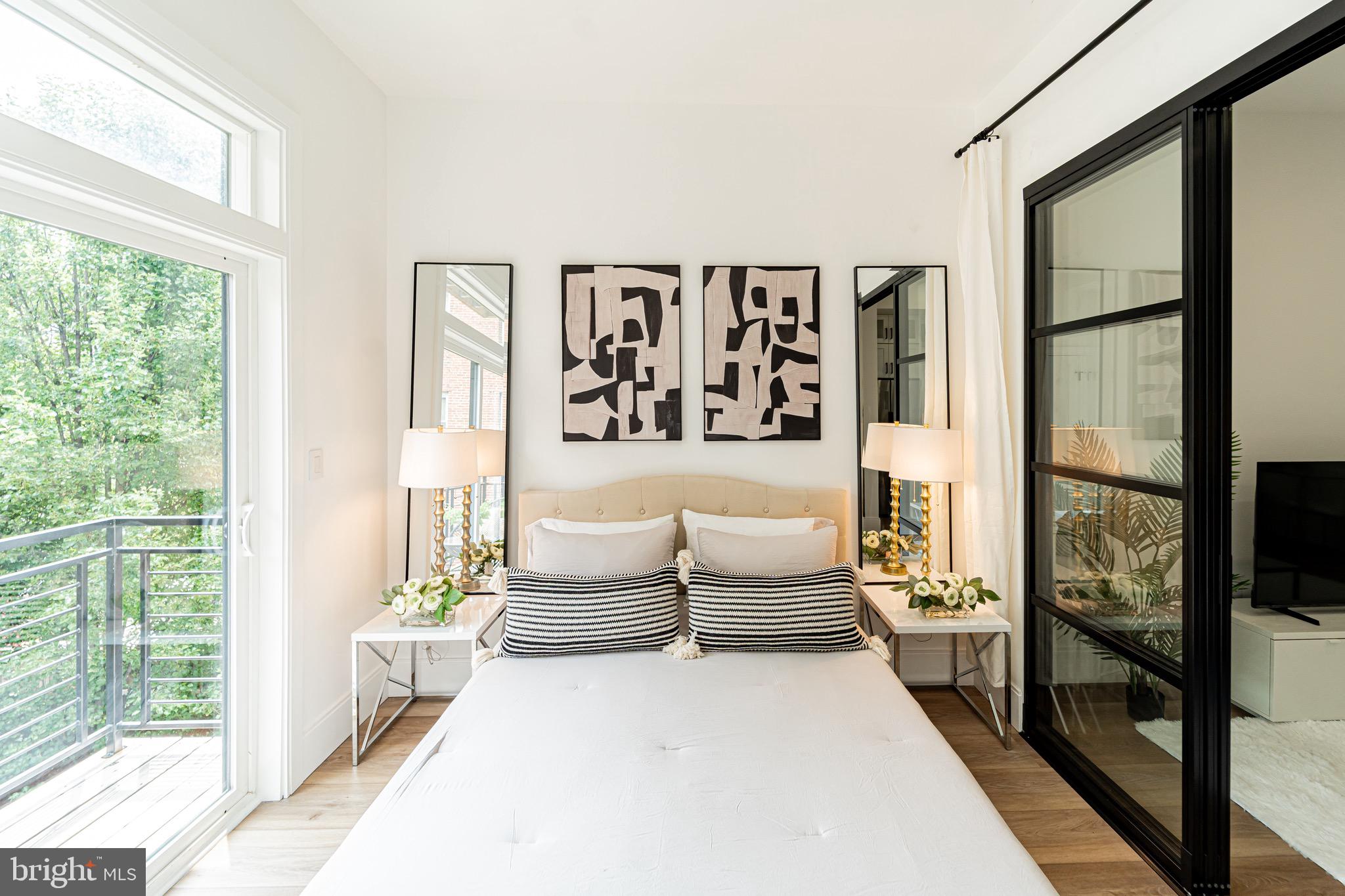 2517 ONTARIO ROAD NW 6