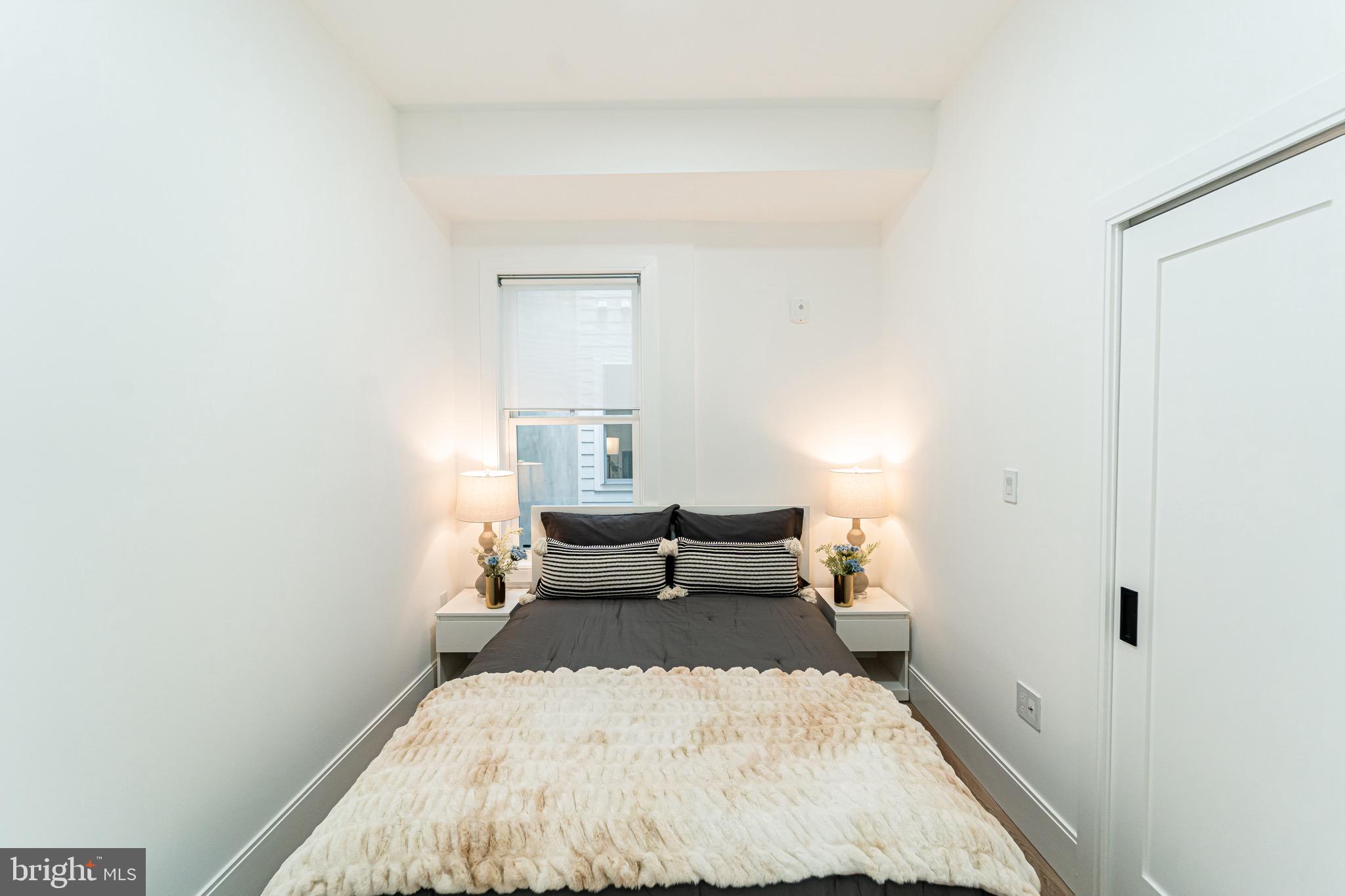 2517 ONTARIO ROAD NW 6