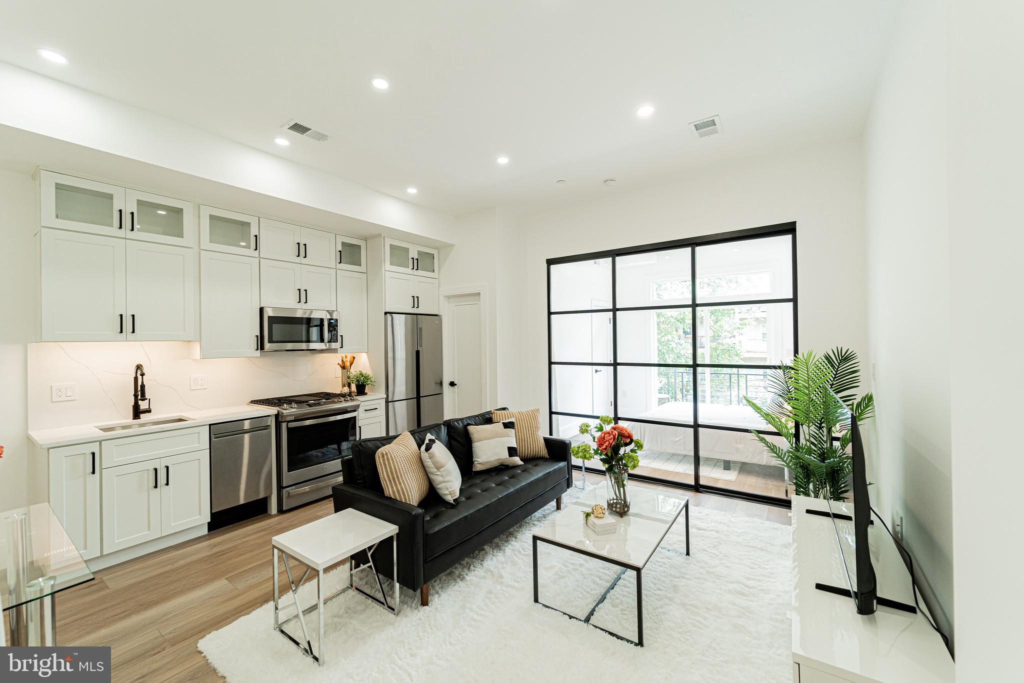 2517 ONTARIO ROAD NW 6