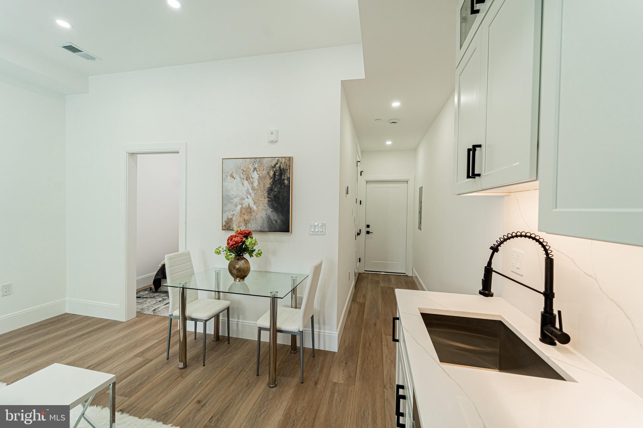 2517 ONTARIO ROAD NW 6