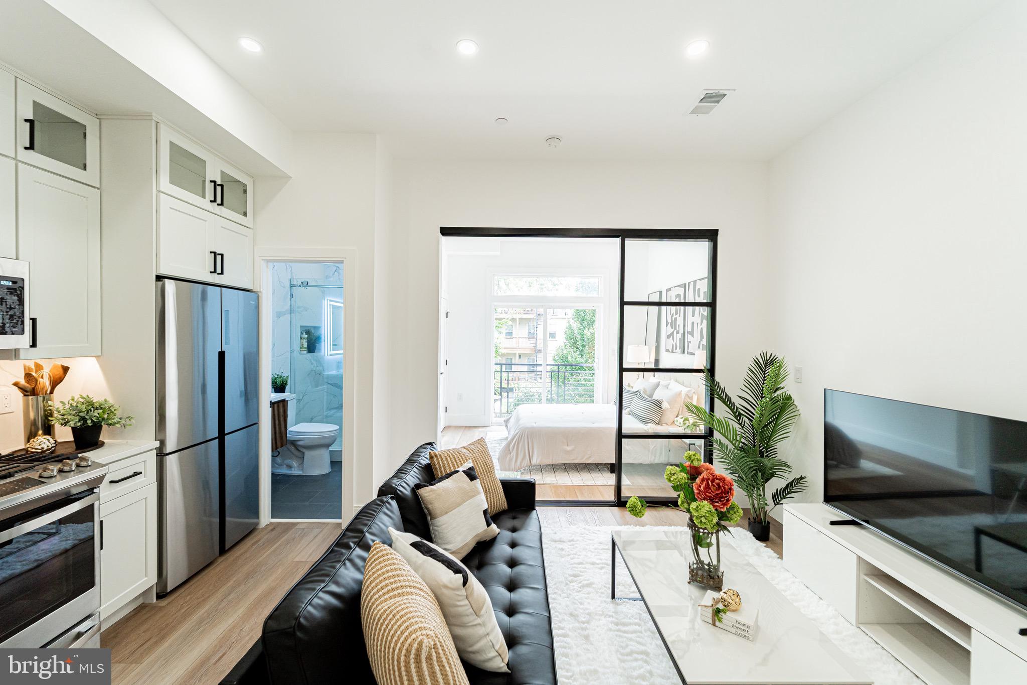 2517 ONTARIO ROAD NW 6