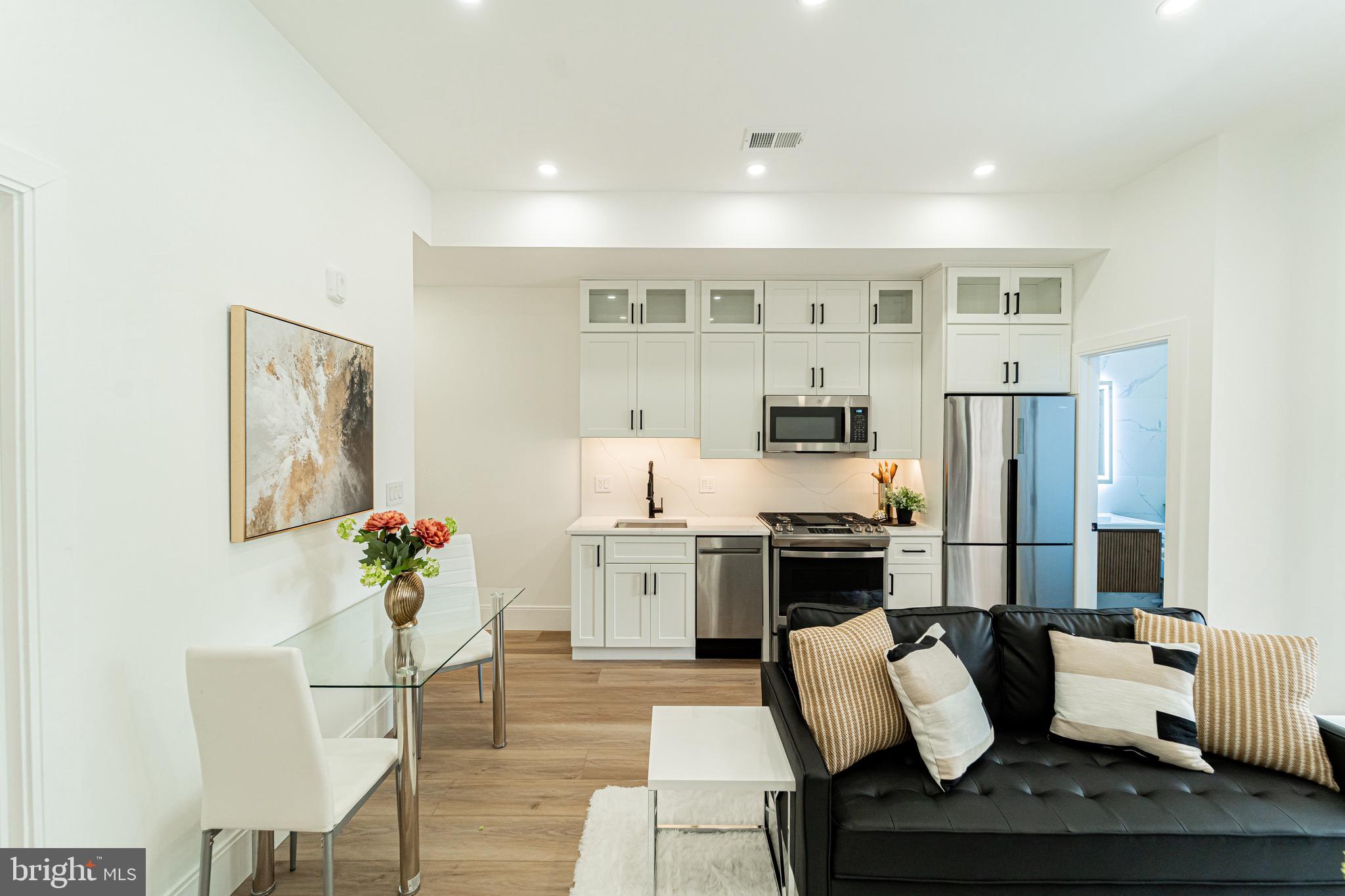 2517 ONTARIO ROAD NW 6