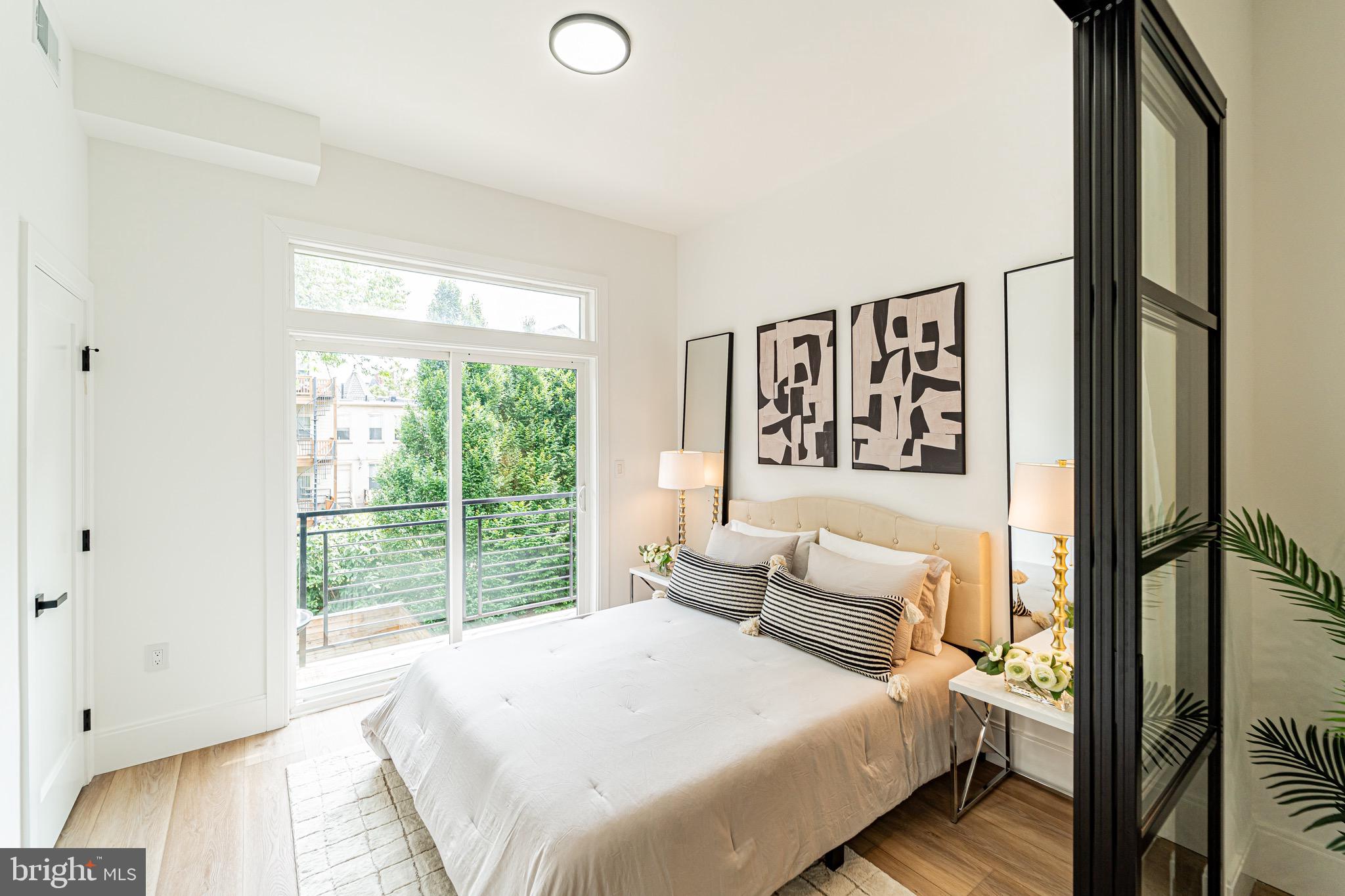 2517 ONTARIO ROAD NW 6