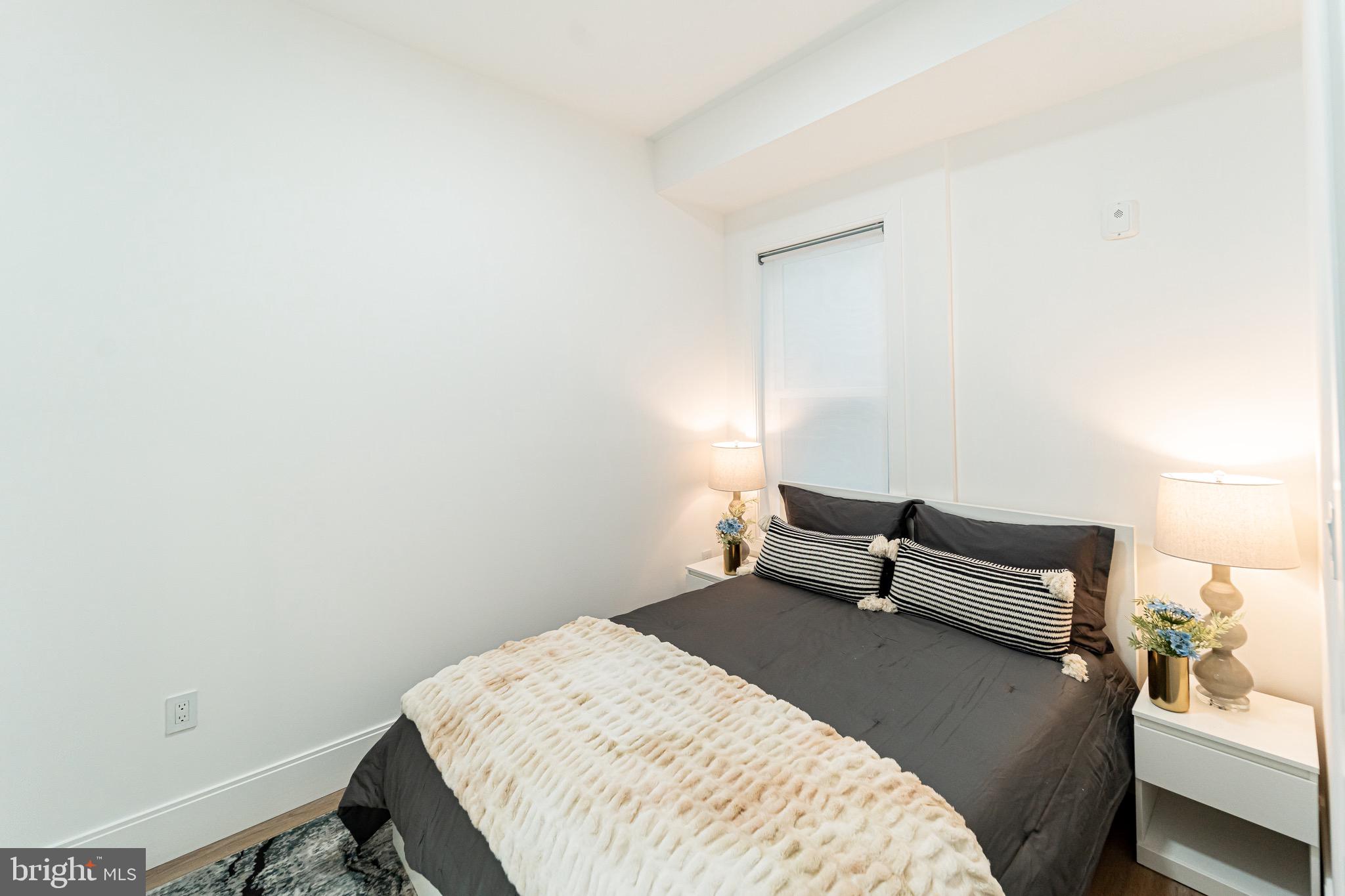 2517 ONTARIO ROAD NW 6