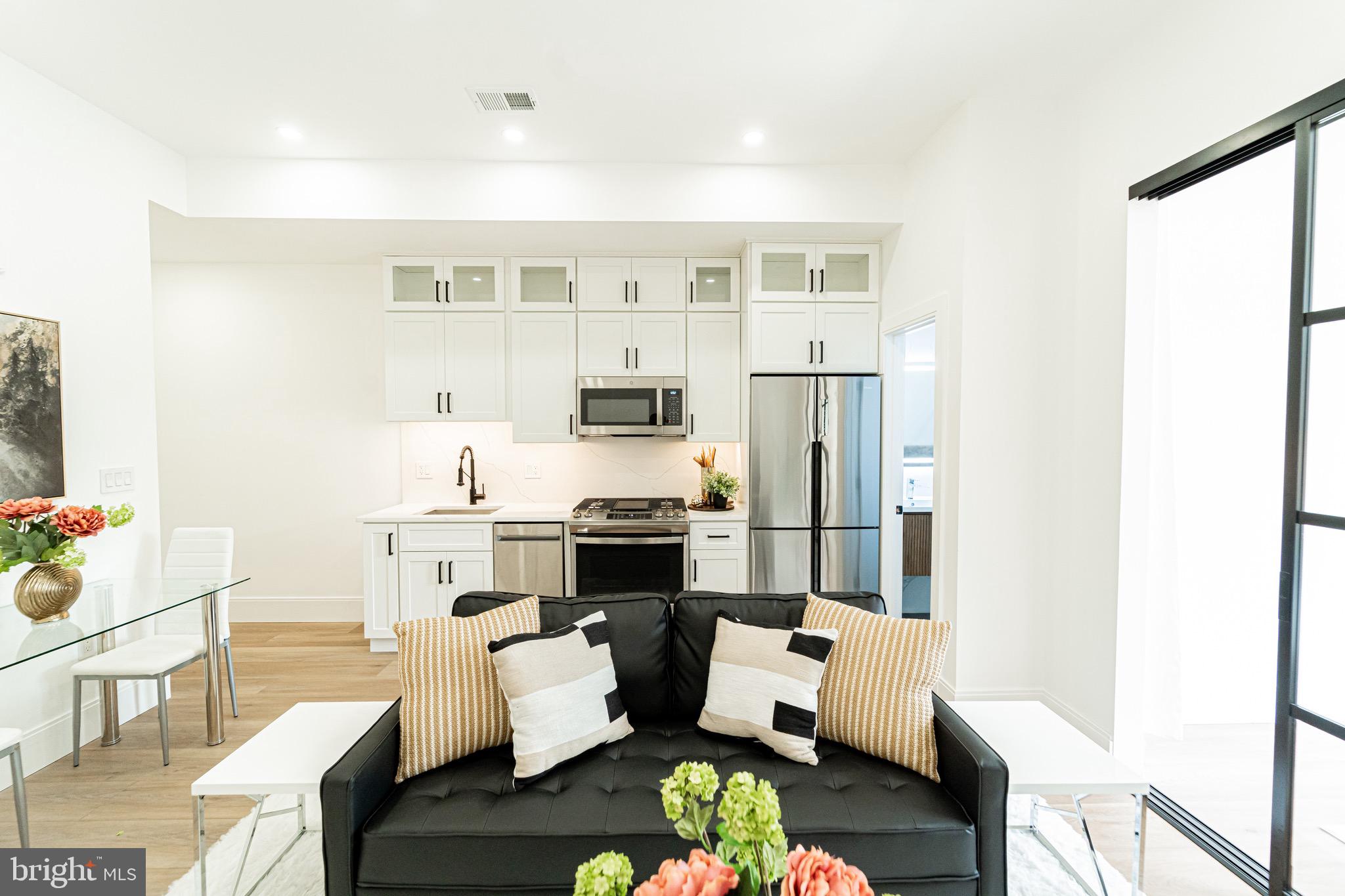 2517 ONTARIO ROAD NW 6