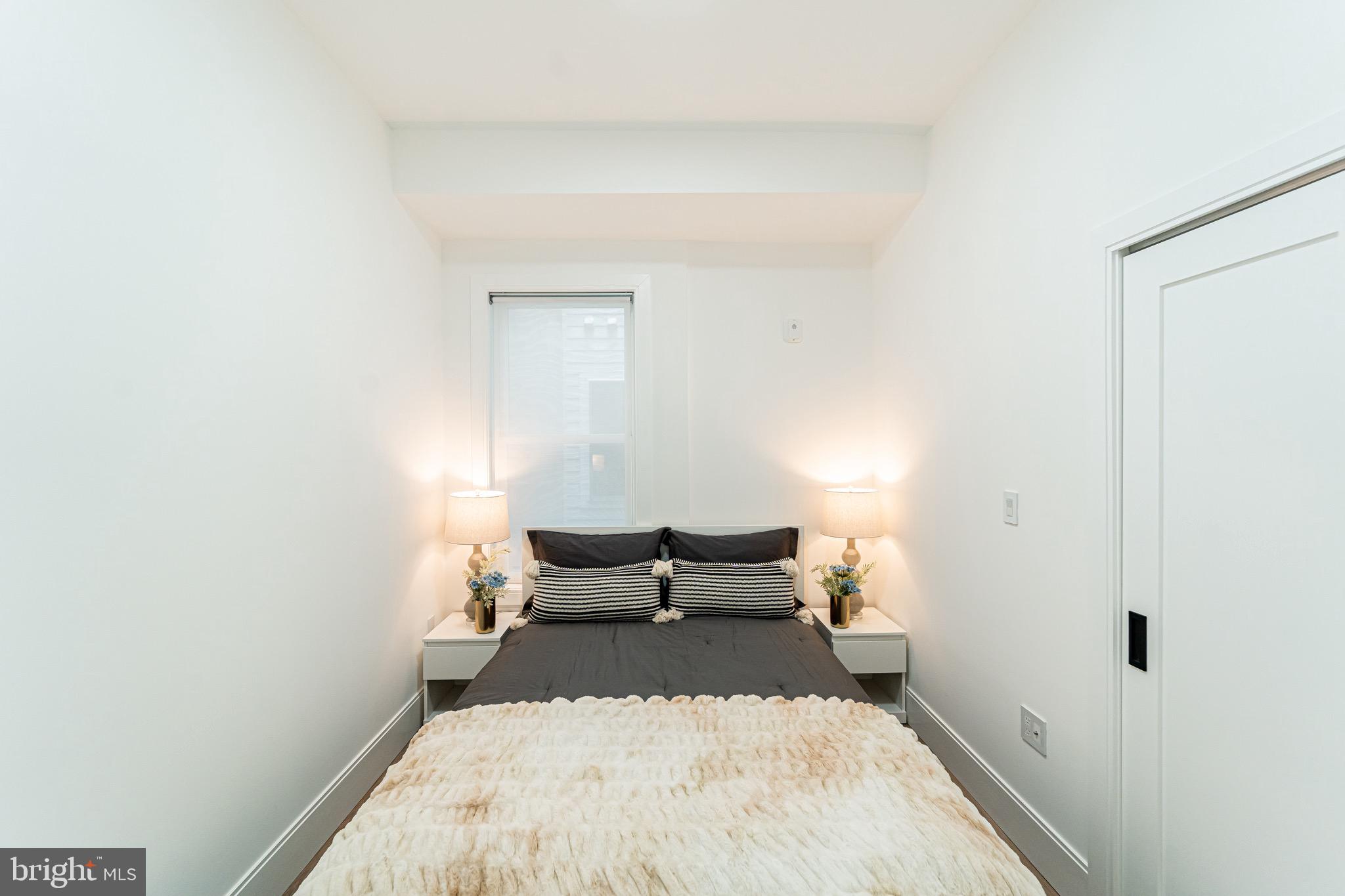 2517 ONTARIO ROAD NW 6