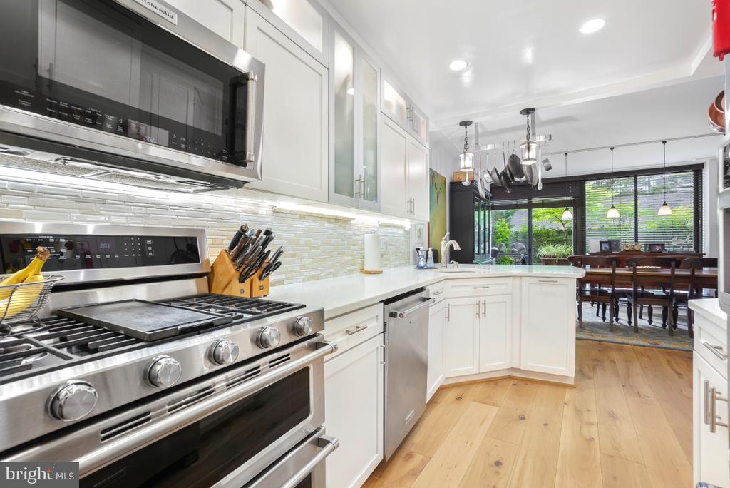 700 NEW HAMPSHIRE AVENUE NW 116