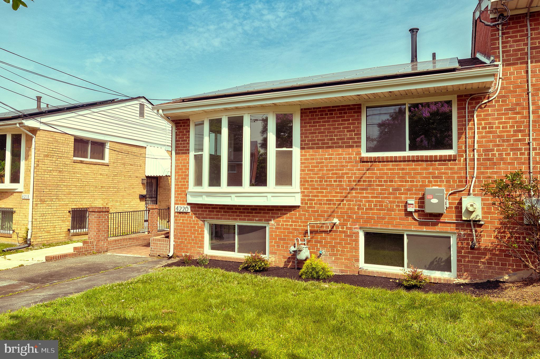 4220 FORT DUPONT STREET SE