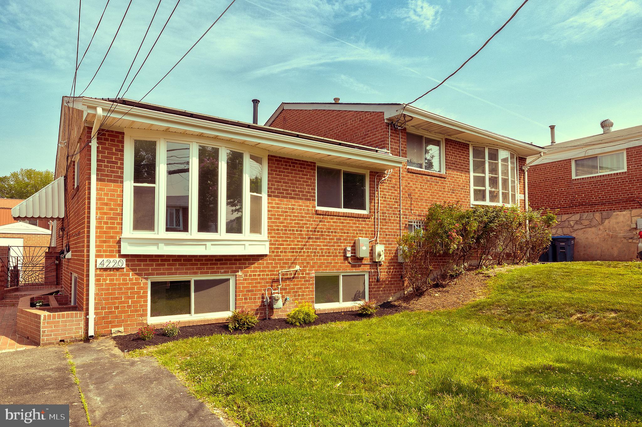 4220 FORT DUPONT STREET SE