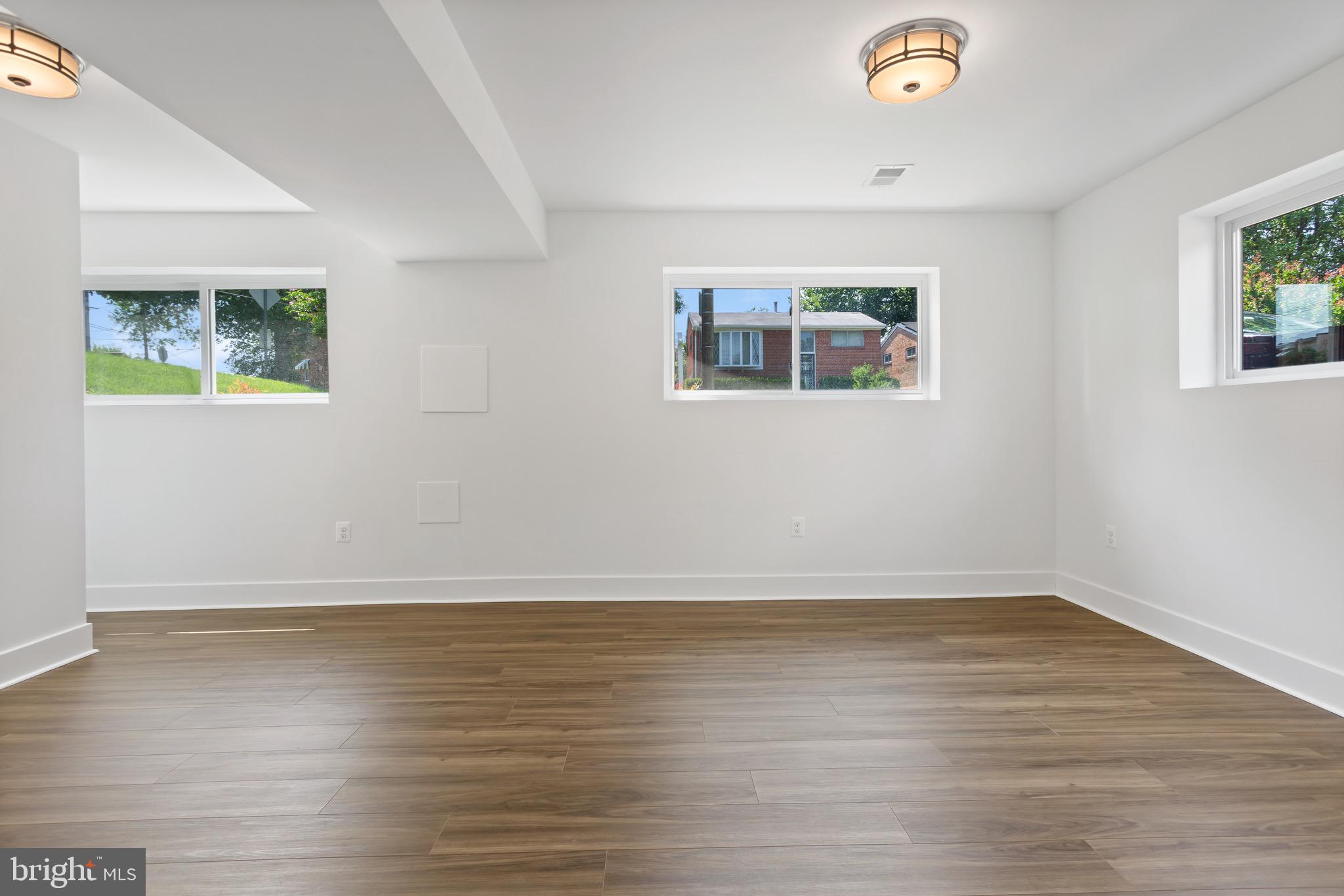 4220 FORT DUPONT STREET SE