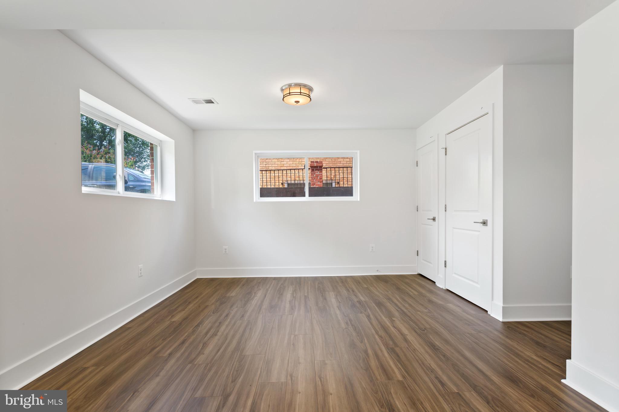 4220 FORT DUPONT STREET SE