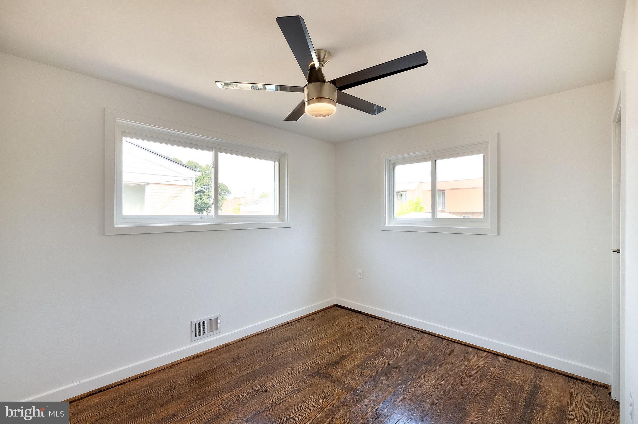 4220 FORT DUPONT STREET SE