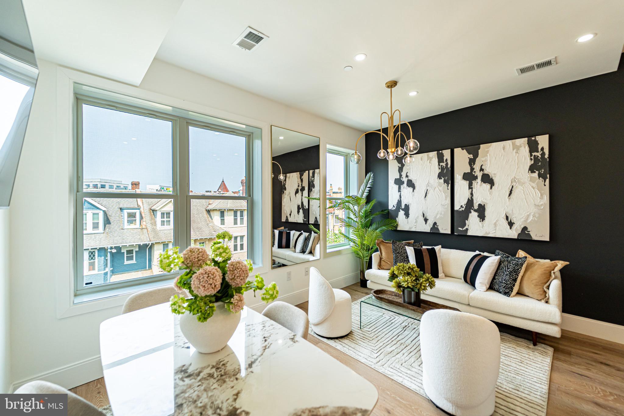 2517 ONTARIO ROAD NW PH7