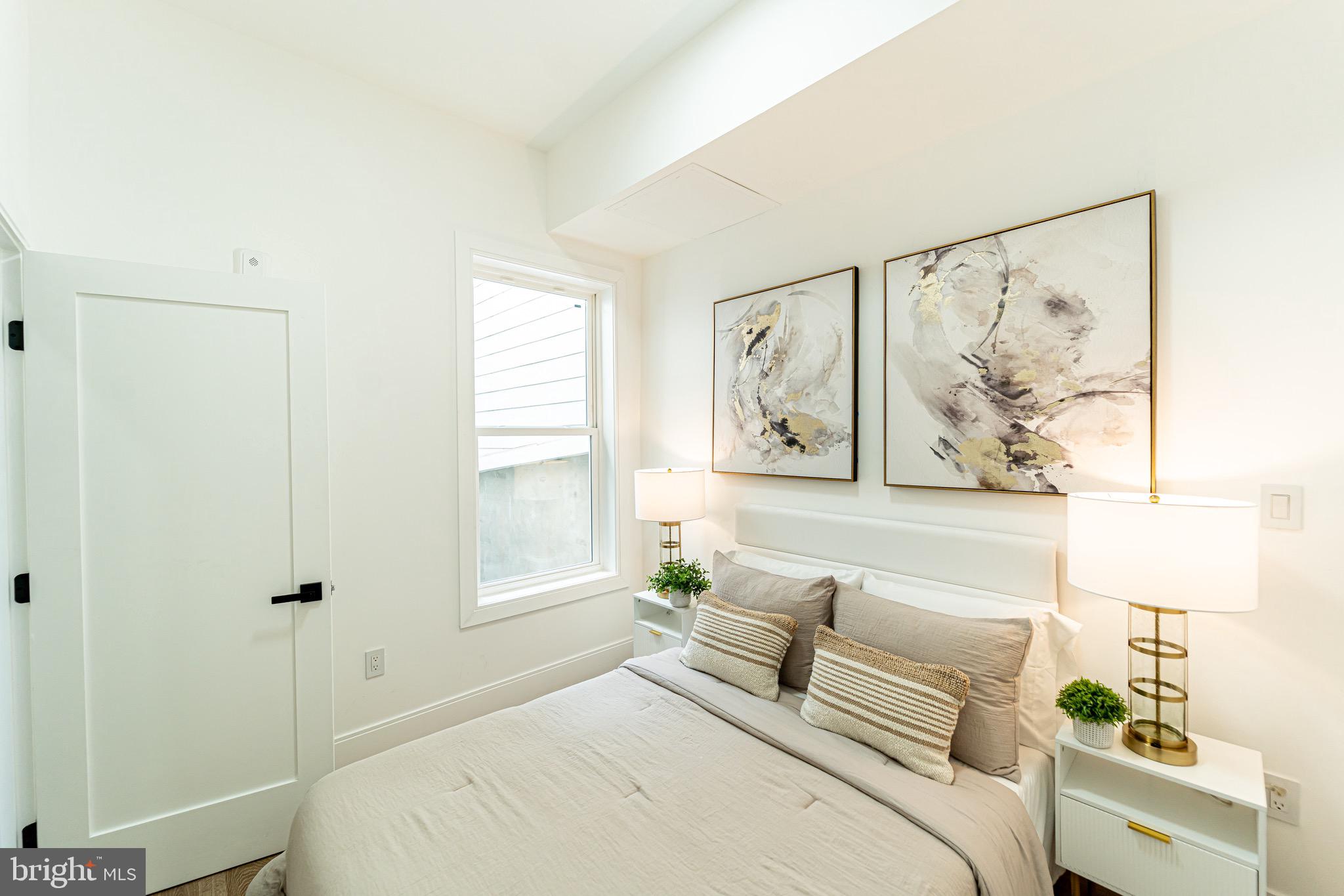 2517 ONTARIO ROAD NW PH7