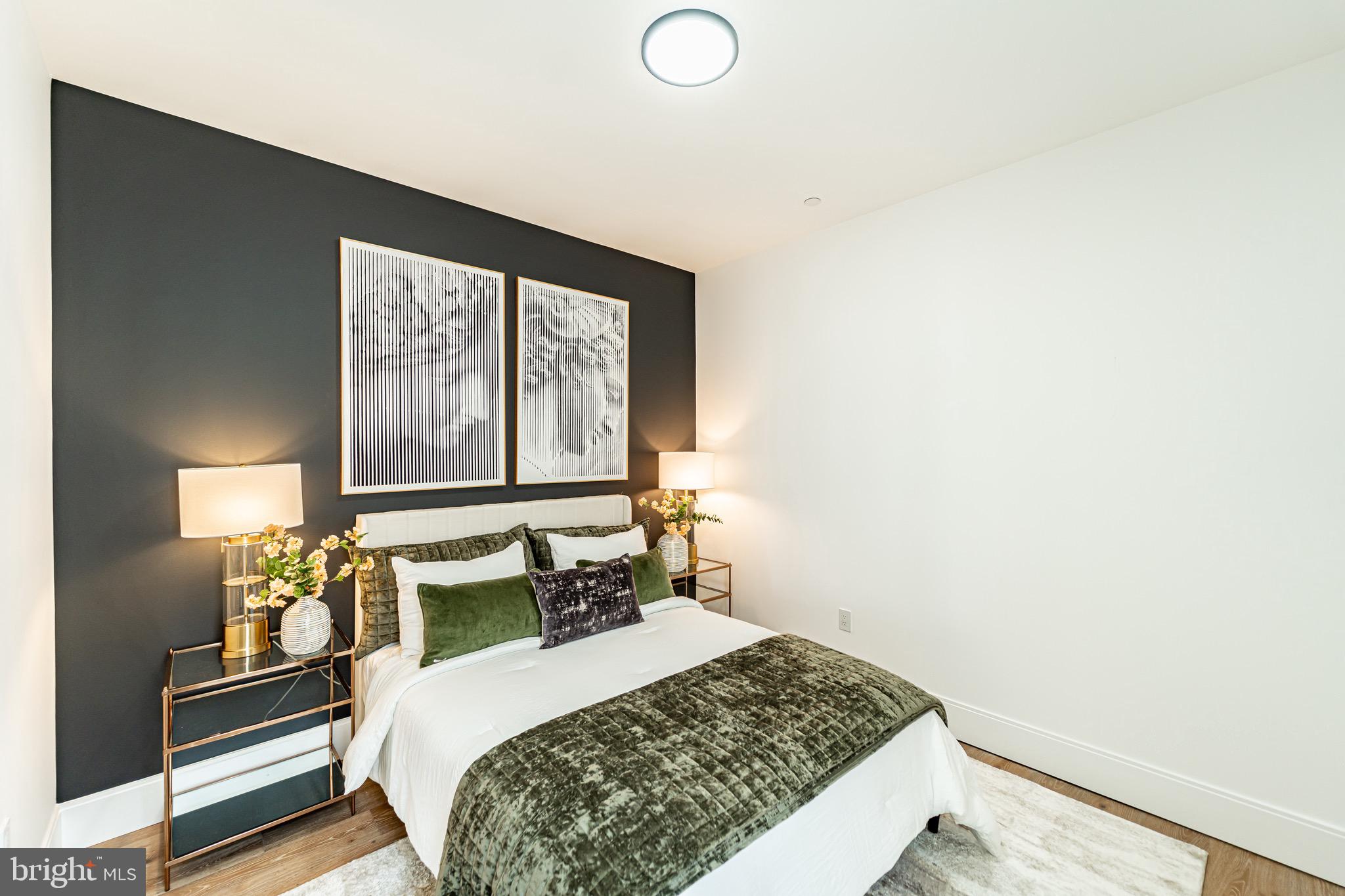 2517 ONTARIO ROAD NW PH7