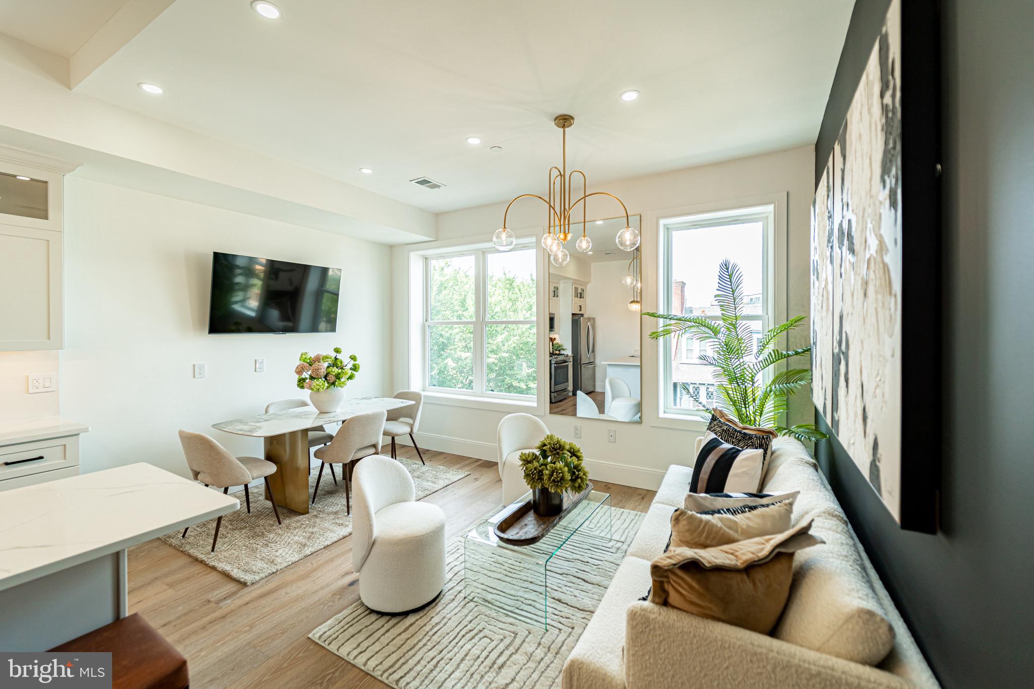 2517 ONTARIO ROAD NW PH7