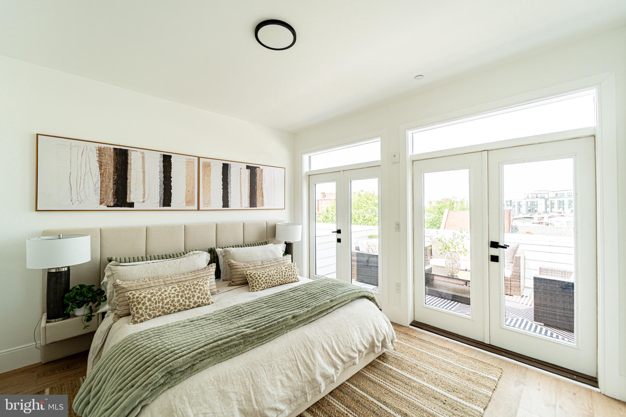 2517 ONTARIO ROAD NW PH7