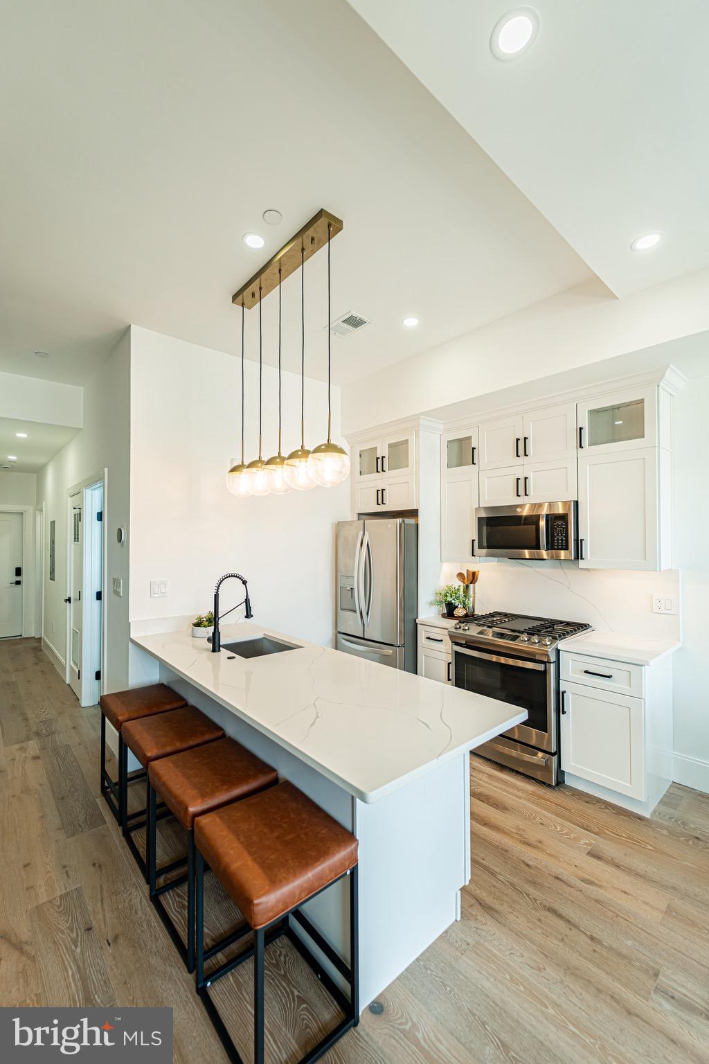 2517 ONTARIO ROAD NW PH7